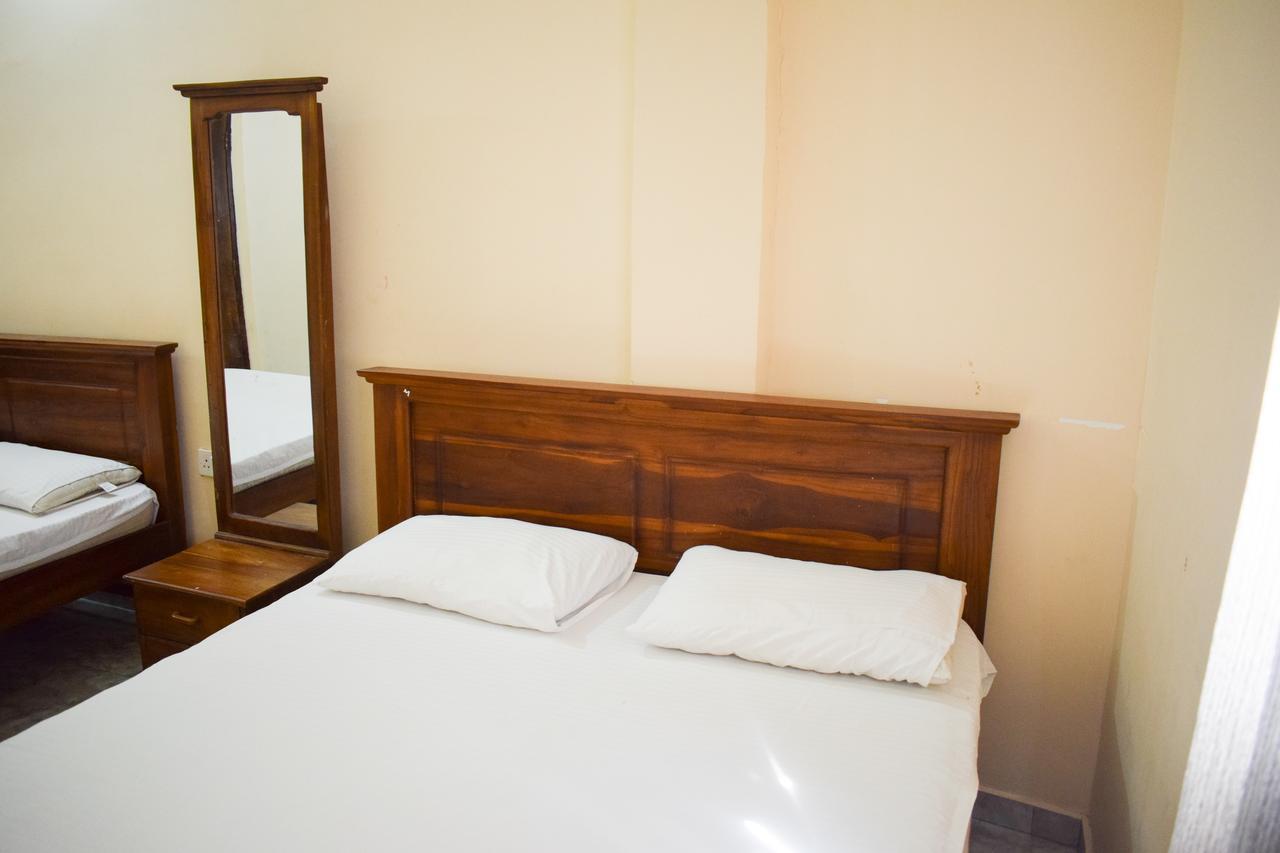 Yoho Adhikarana Mawatha Hotel Colombo Buitenkant foto