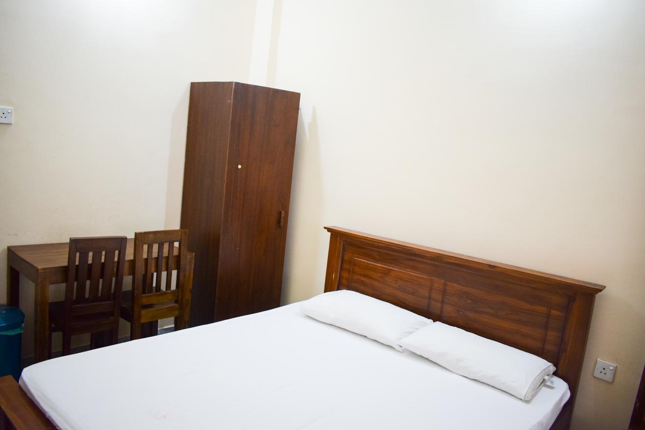 Yoho Adhikarana Mawatha Hotel Colombo Buitenkant foto