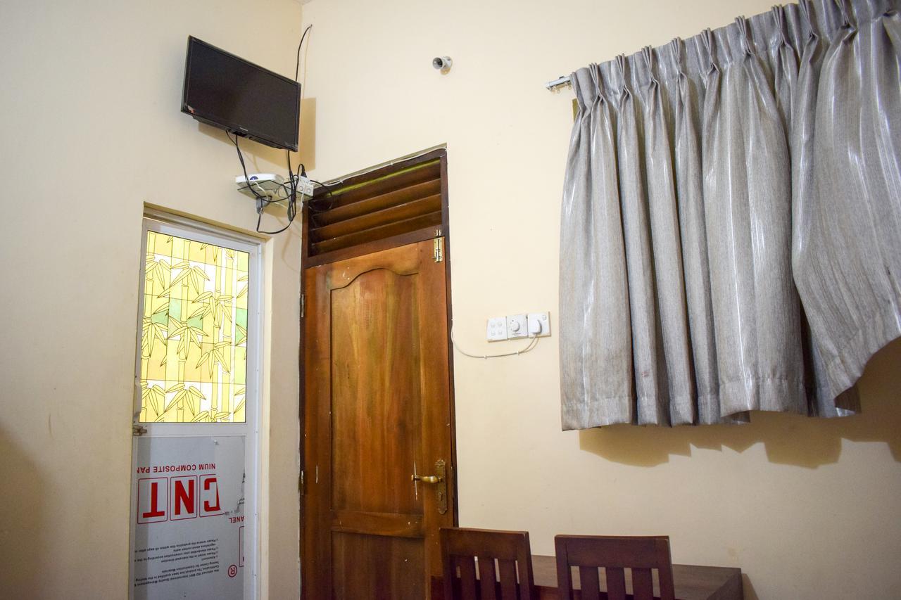 Yoho Adhikarana Mawatha Hotel Colombo Buitenkant foto