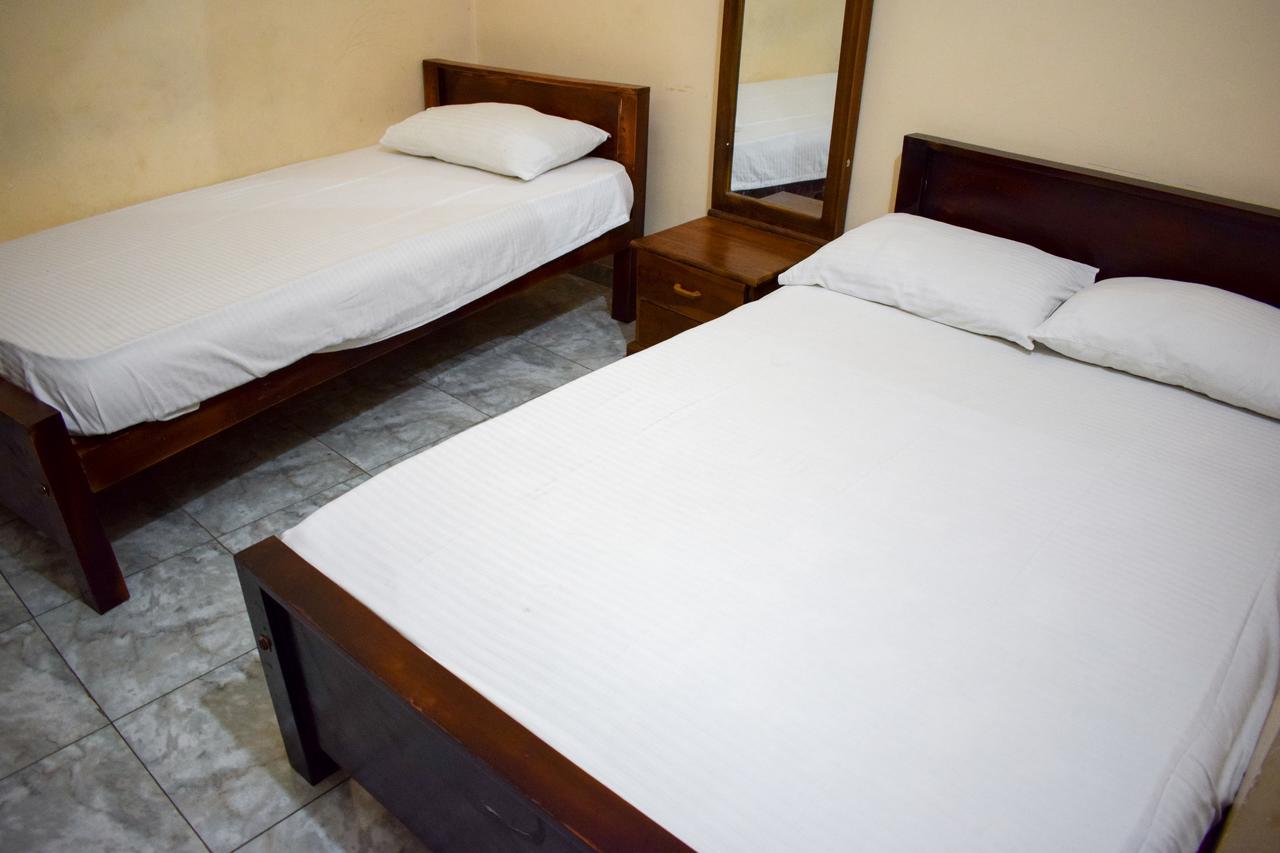 Yoho Adhikarana Mawatha Hotel Colombo Buitenkant foto